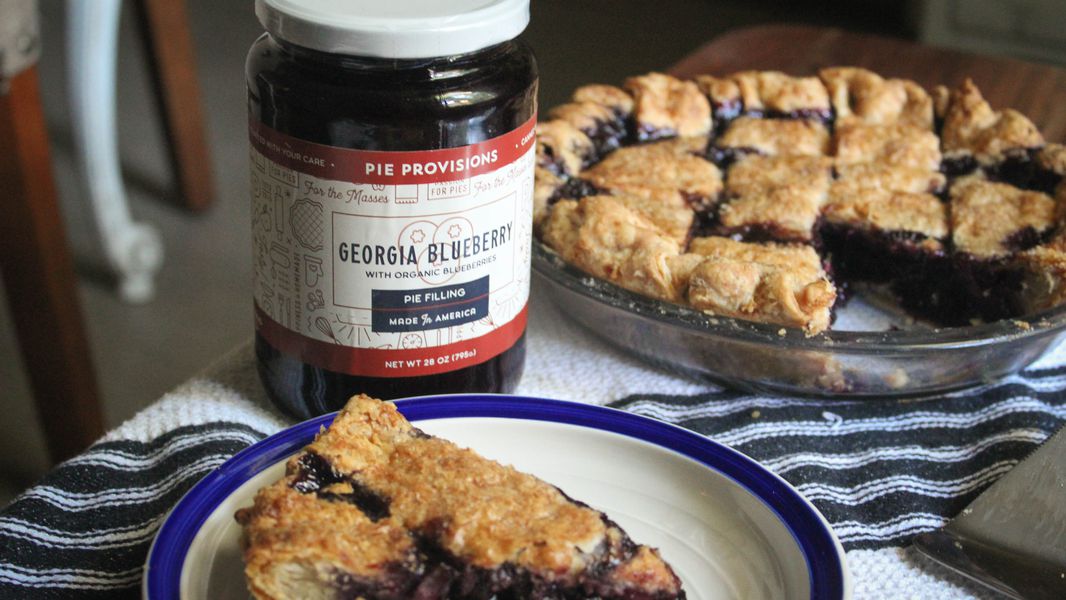 Thanksgiving Gifts to Brighten the Holiday for Your Loved Ones