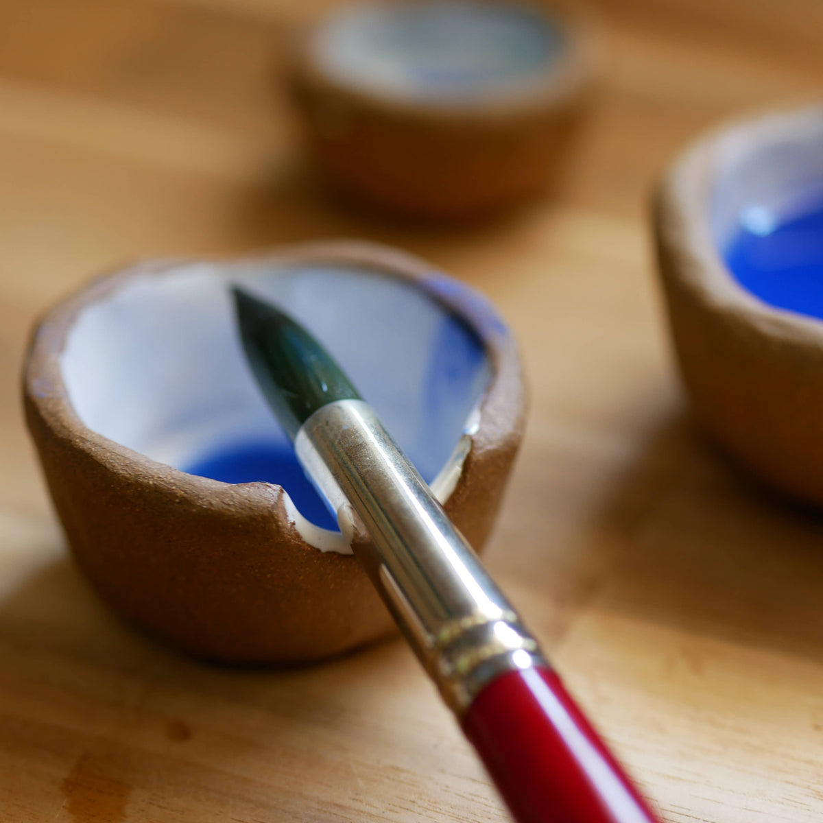 Hybrid Paint Brush Rest and Mixing Dish