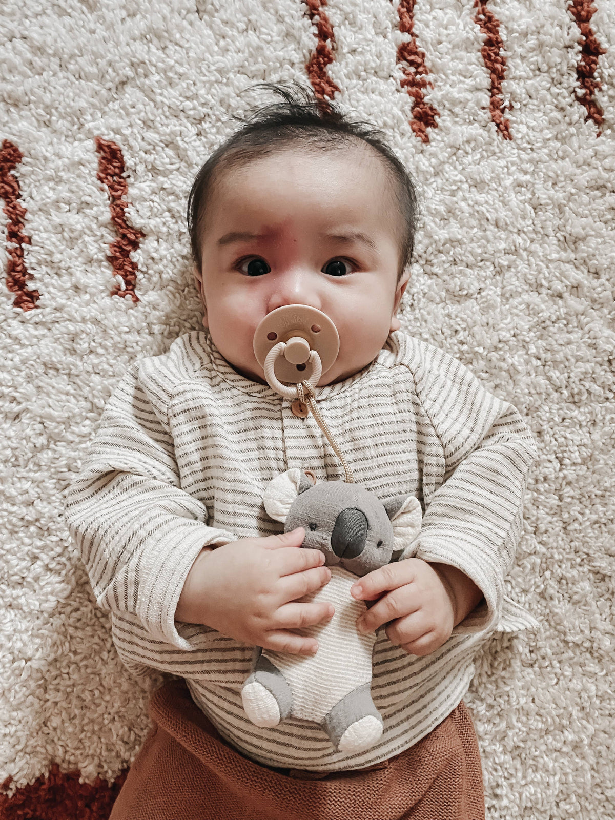 Bitzy Pal Natural Rubber Pacifier &amp; Plush