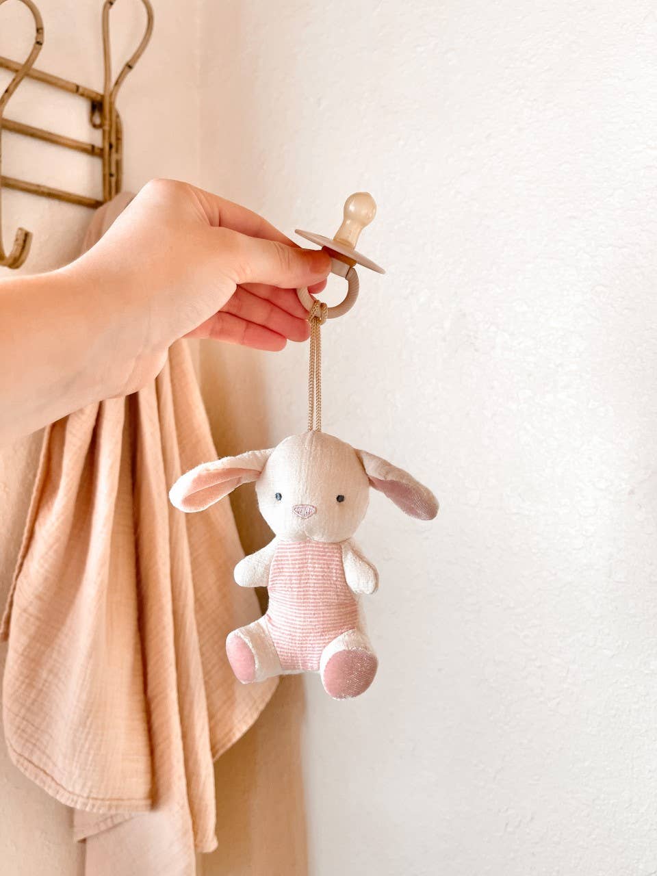 Bitzy Pal Natural Rubber Pacifier &amp; Plush