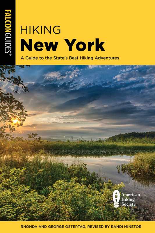 Hiking New York by Randi Minetor