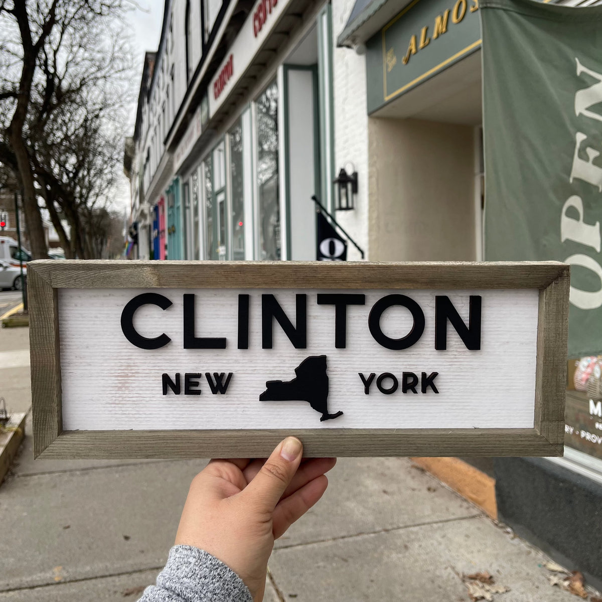 Clinton New York Sign