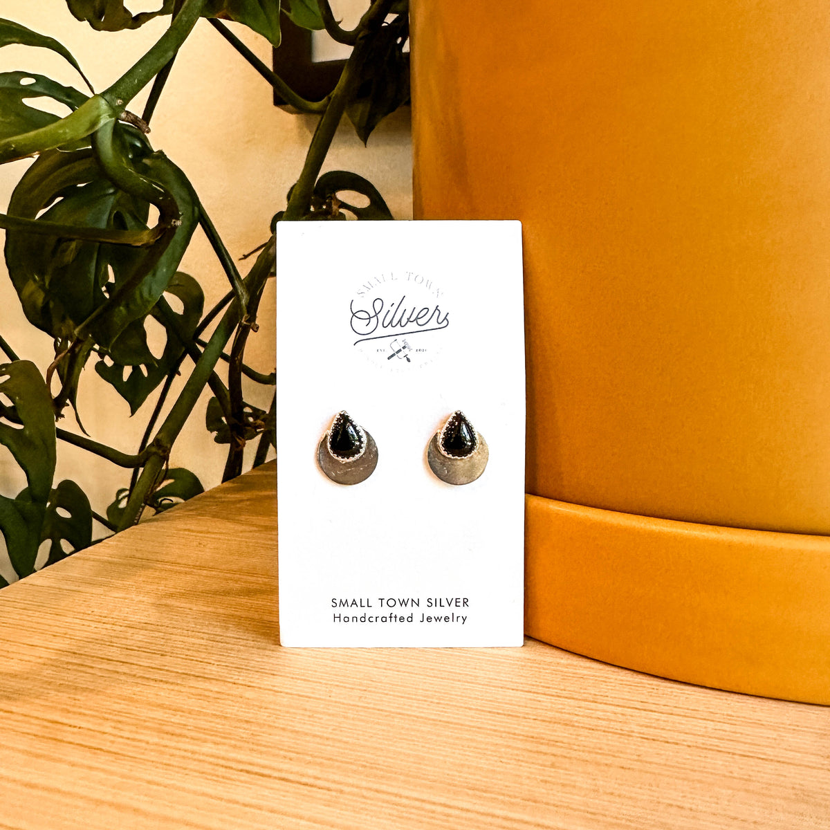 Reflection Studs (Onyx)