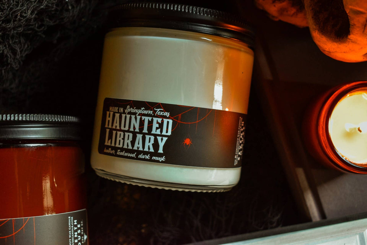 Haunted Library Candle (Leather, Teakwood)