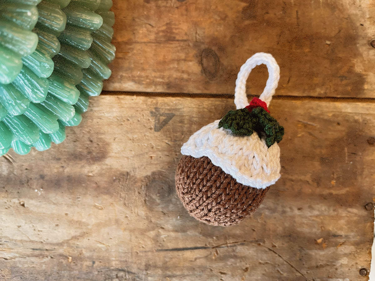 Knit Holiday Ornaments